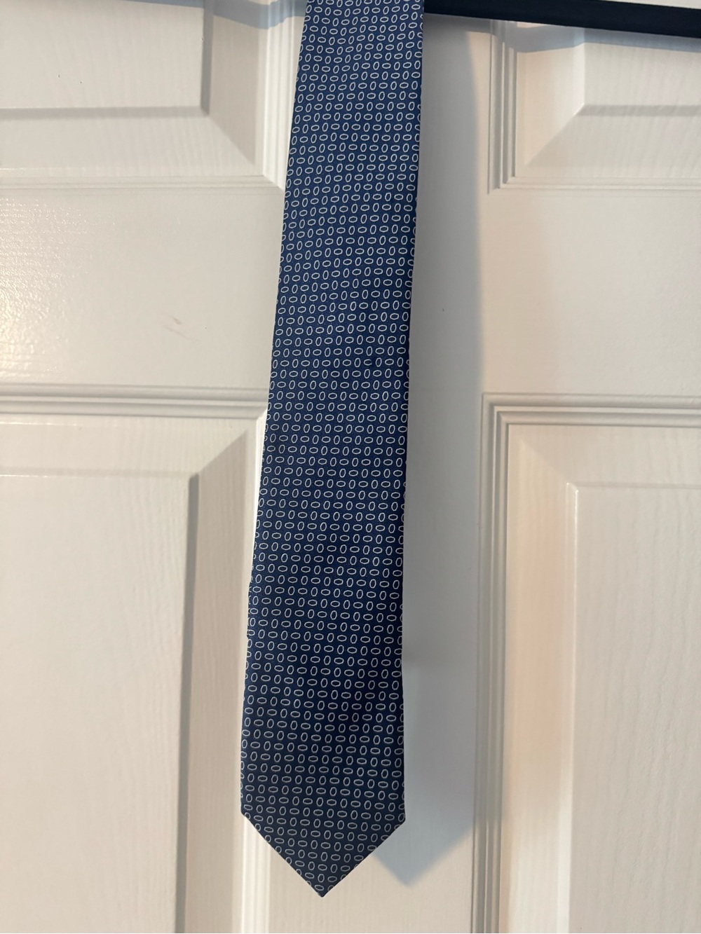 Saks Fifth Avenue Navy Blue Silk Tie with Small Geometric Pattern